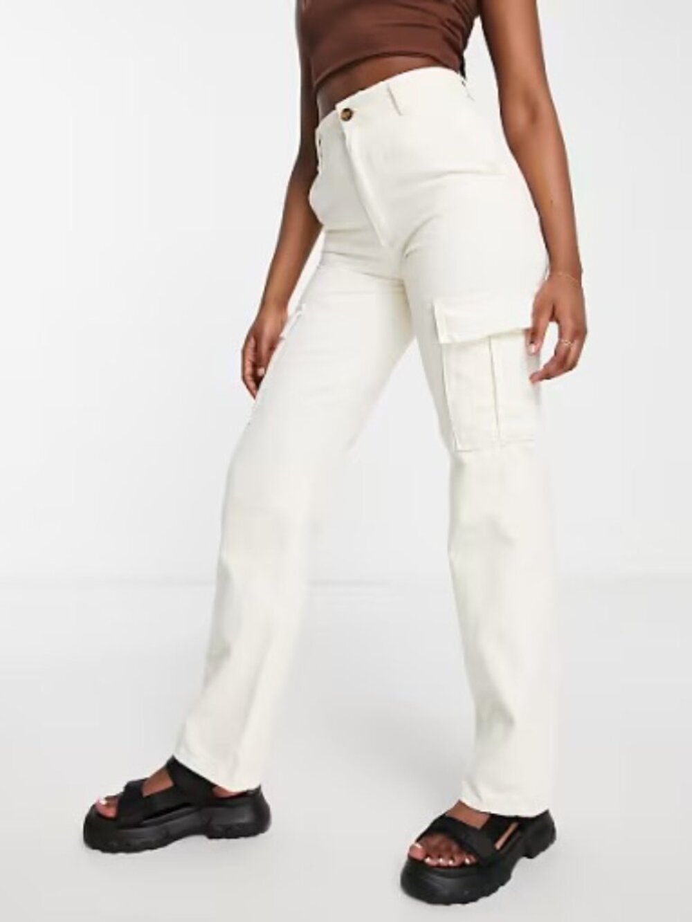 NWT Stradivarius straight leg cargo pants in ecru - US Size 8 - Never Been Worn